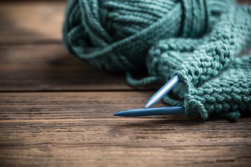 Come fare uno scialle a maglia