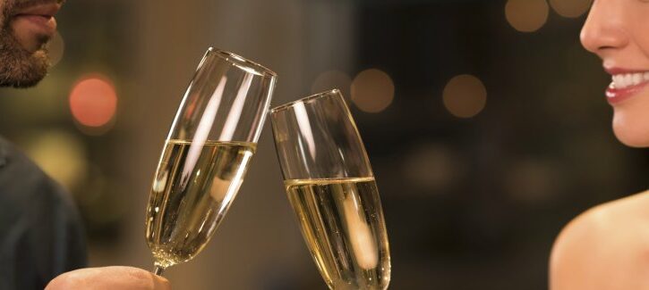 Come festeggiare il primo anniversario di matrimonio, le nozze di carta