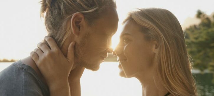 Come flirtare con gli occhi
