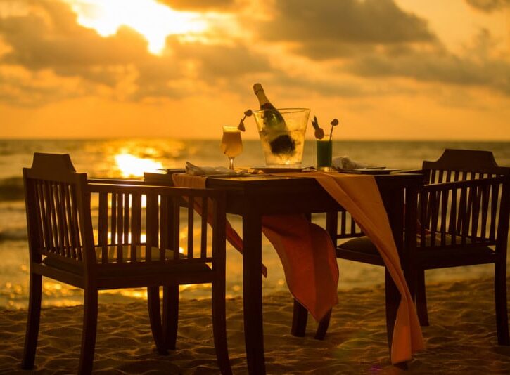 Come organizzare una cena in spiaggia