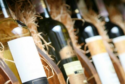 Come organizzare una piccola cantina per vini in casa