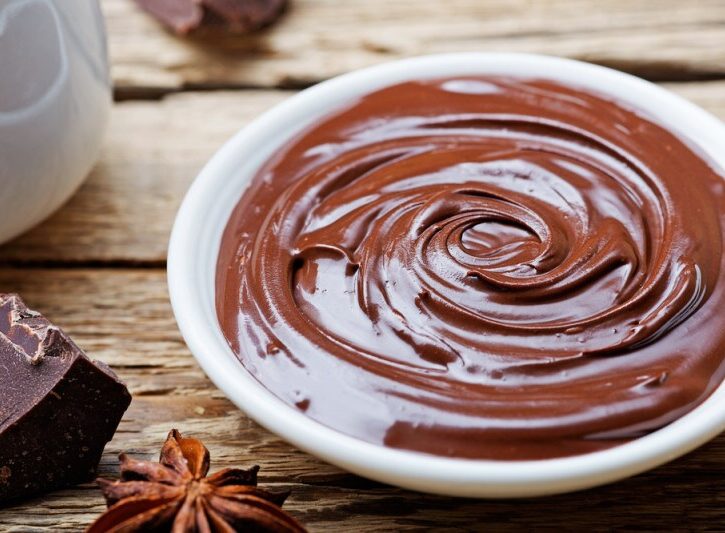 Crema al cacao fatta in casa: ricetta facile e veloce