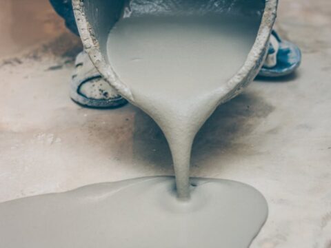 Come preparare un massetto in cemento