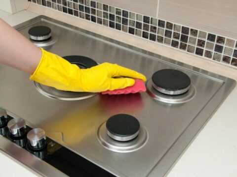 Come pulire i fornelli della cucina
