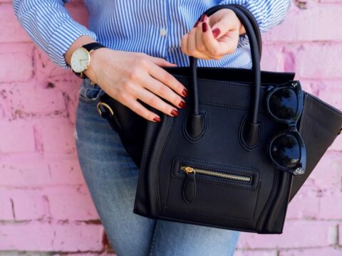 Come pulire una borsa firmata Donna Moderna