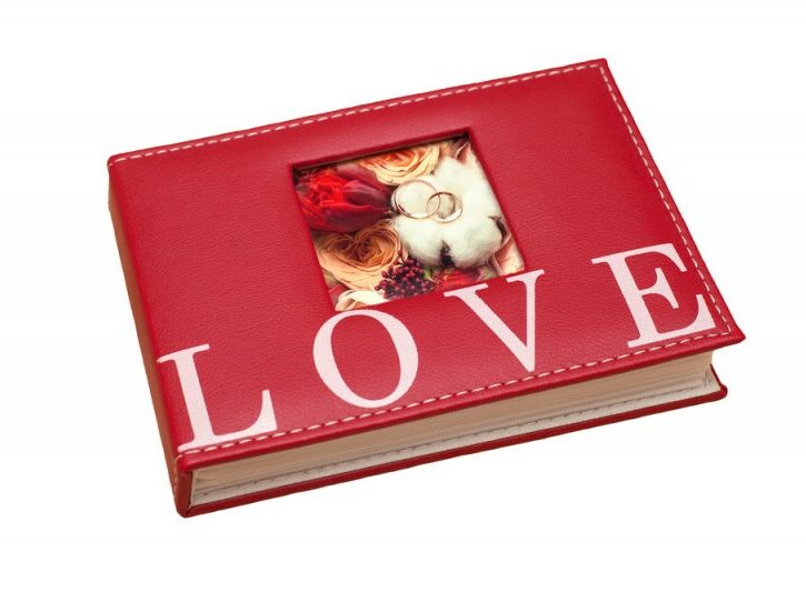 Come realizzare un album foto: regalo per San Valentino