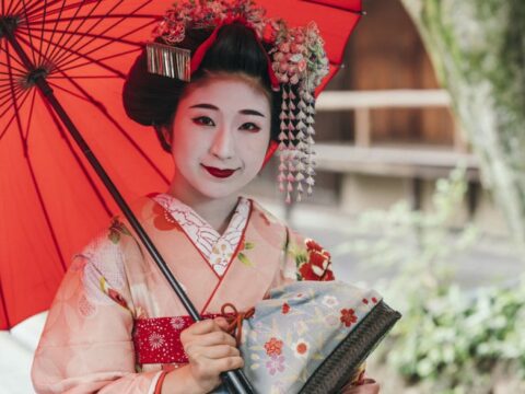 Come realizzare un costume da geisha per Carnevale