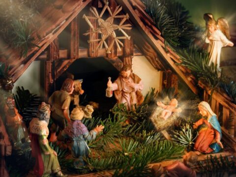 Come realizzare un presepe di cartapesta