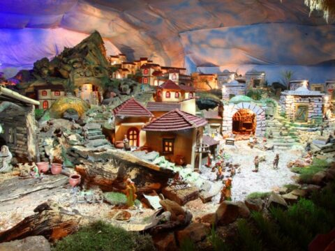 Come realizzare una cascata per il presepe