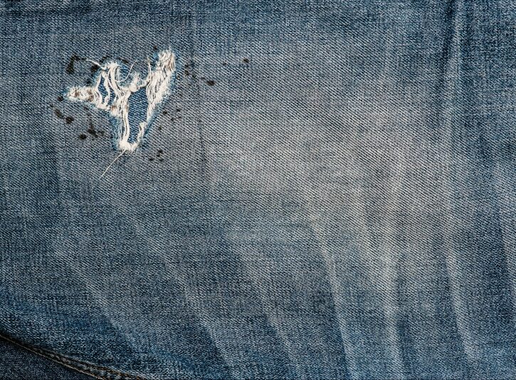 Come recuperare un capo di abbigliamento scolorito