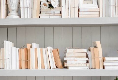 Come riordinare i libri in casa