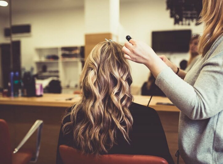Come scaricare la tinta dei capelli
