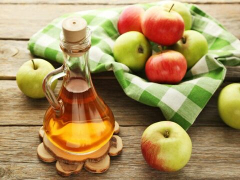 Come utilizzare l'aceto di mele per la cellulite