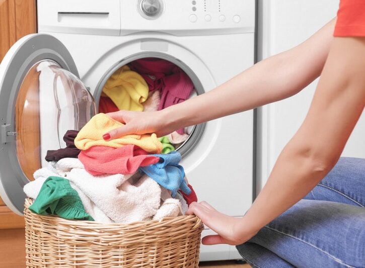 Come utilizzare l'aceto per il lavaggio in lavatrice