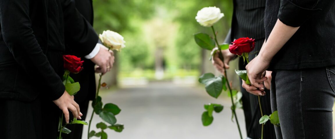 Come vestirsi ad un funerale | Bonton - Donna Moderna