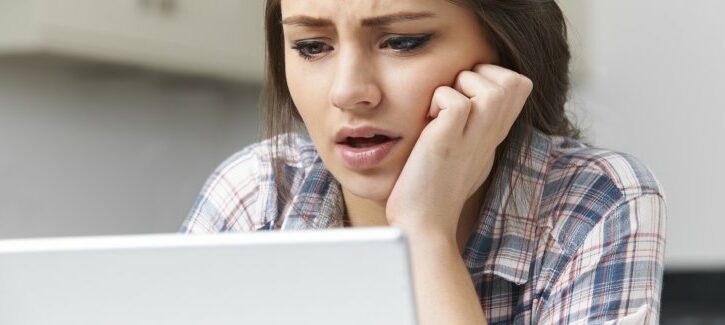 Commenti negativi sui social: come comportarsi