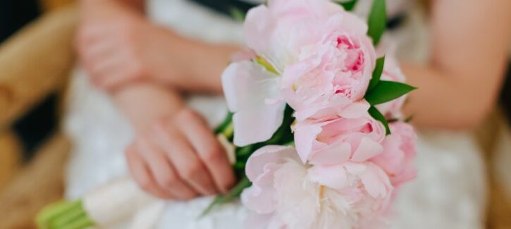 Cosa regalare se sei il testimone di nozze: il galateo del regalo per gli sposi