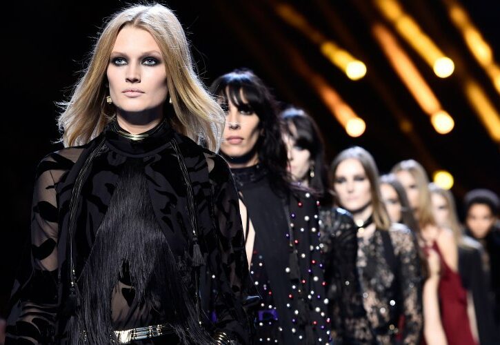 Elie Saab: dettagli dark ed ispirazione boho, per una sensualità più contemporanea