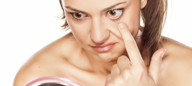 Eliminare le occhiaie con il rossetto: si può!