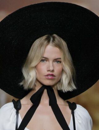 Elisabetta Franchi: sogno bucolico di una notte di mezza estate