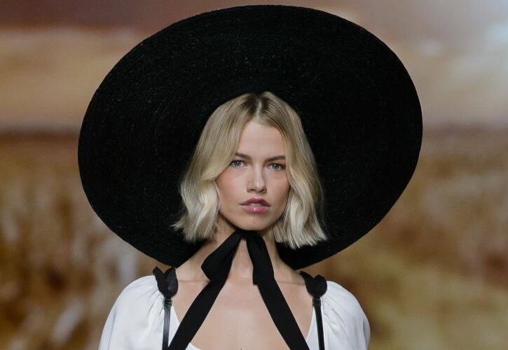 Elisabetta Franchi: sogno bucolico di una notte di mezza estate