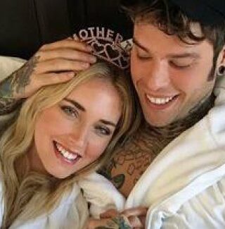 Emigratis: Pio e Amedeo da Chiara e Fedez a Los Angeles per il calendario benefico, il ricavato va a La Casa Sollievo della Sofferenza di San Giovanni Rotondo