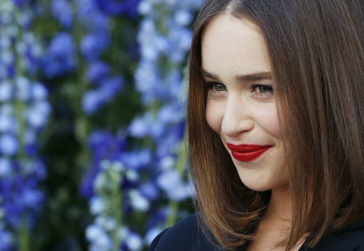 Emilia Clarke nuova testimonial per il profumo The One by Dolce&Gabbana