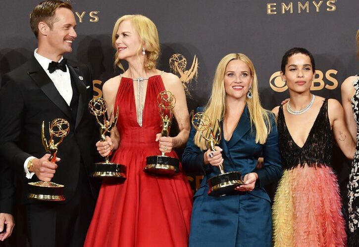 Emmy Awards, Nicole Kidman incanta tutti e bacia un altro davanti al marito: i look più belli