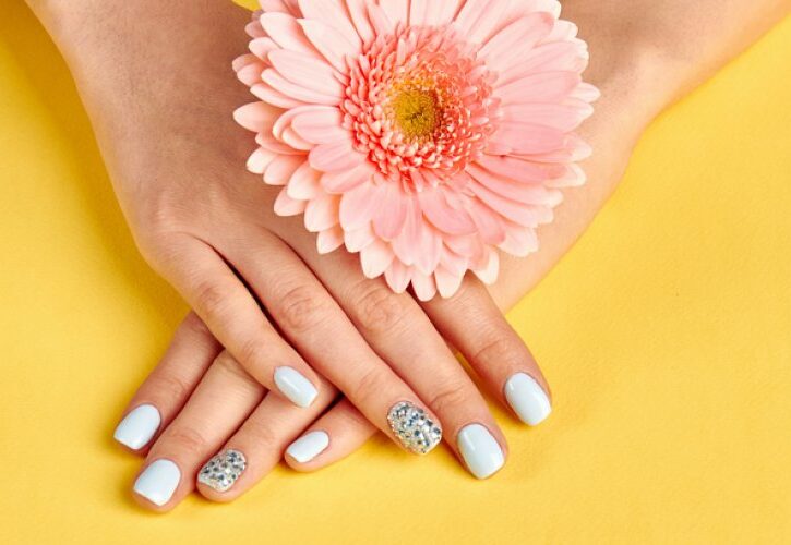 Essie Neon Collection 2017, gli smalti colorati perfetti per l'estate