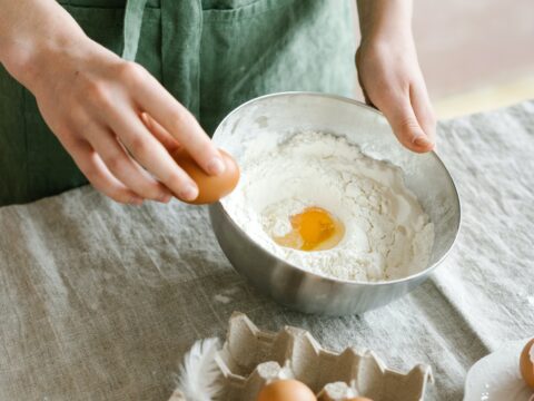 Come si toglie l'odore di uovo