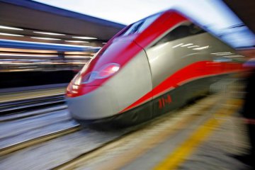 Frecciarosa 2018: visite e controlli in treno contro tumore al seno