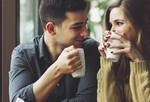 Frequentarsi senza essere fidanzati: come comportarsi