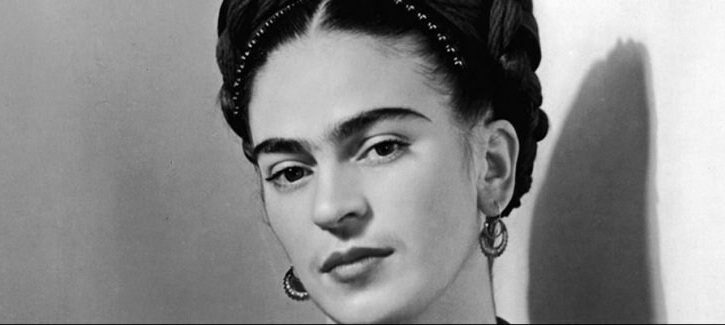 Frida contro Tinder: storie di app da rimorchio e grandi amori