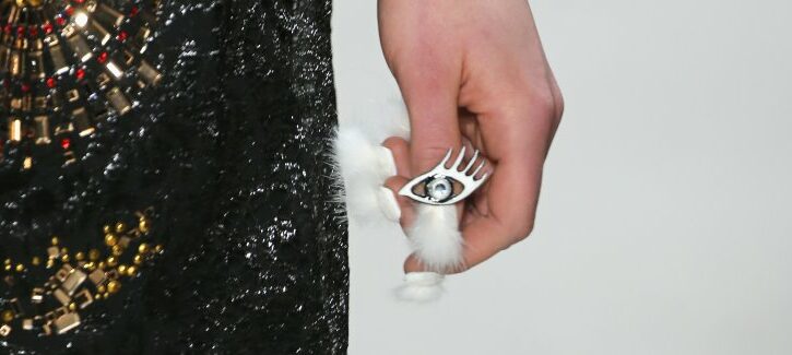 Furry nails: le unghie del 2016 sono pelose!