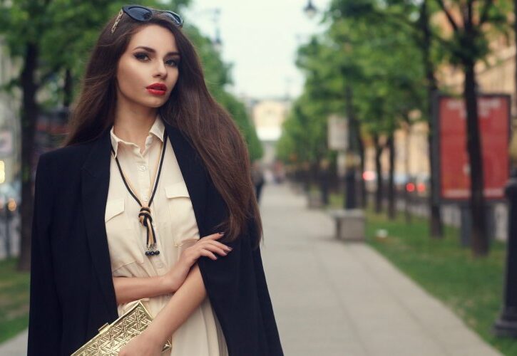 Il blazer per l'autunno, ecco come indossarlo con stile e i modelli di tendenza