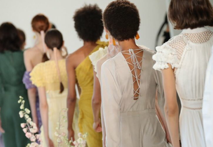 Il meglio della New York Fashion Week: 5 abiti e 5 momenti che ci hanno fatto sognare (ecco cosa è successo)