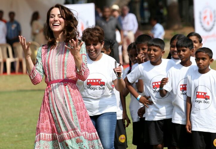 Kate incanta con i suoi look in India, ecco quelli più belli