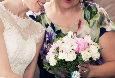 L’abito della sposa della mamma per il matrimonio: come riattualizzarlo