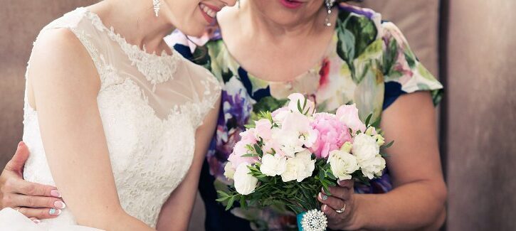 L’abito della sposa della mamma per il matrimonio: come riattualizzarlo