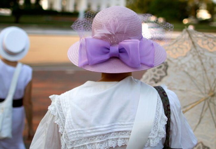 L'eleganza delle Suffragettes: idee radicali e vestiti convenzionali