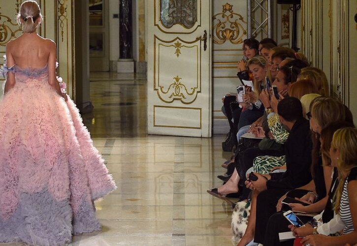 La sfilata di Luisa Beccaria PE 2016, un inno ai fiori | FOTO | VIDEO
