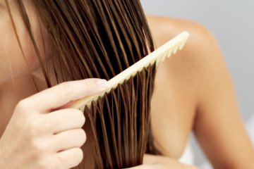 Lavare i capelli senza shampoo: come fare