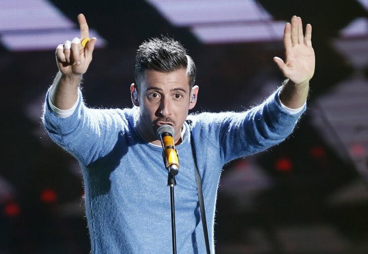 Lo strano caso dei maglioni di Francesco Gabbani (firmati Daniele Alessandrini) a Sanremo 2017