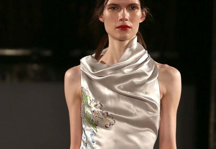 Come abbinare l'argento nel look delle feste