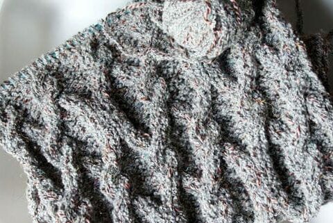 Come fare una sciarpa di lana ai ferri: schema e tutorial