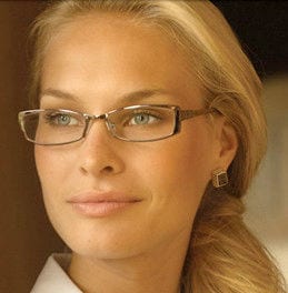 Il make up perfetto per chi indossa gli occhiali - Donna Moderna