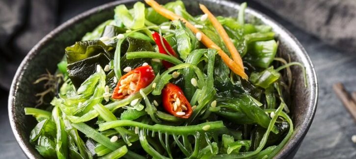 Mangiare le alghe, fa bene? Ecco perché bisogna fare attenzione