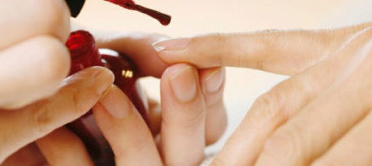 Manicure coloratissime: le più semplici da fare