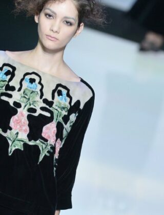 Giorgio Armani AI 2016-2017: le profondità del velluto nero