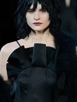 Milano Moda Donna AI 2015/2016: la sfilata di Emporio Armani | VIDEO
